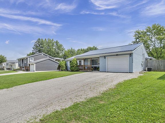 4th image of 1098 Colonial Ave