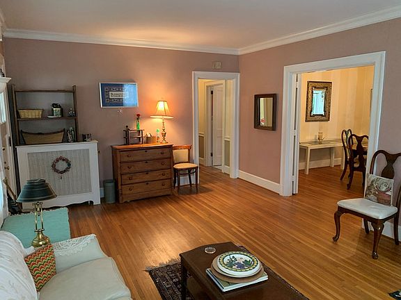 4th image of 485 Avondale Dr