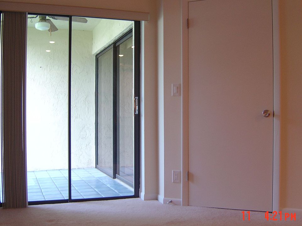 Master Bedroom w/balcony