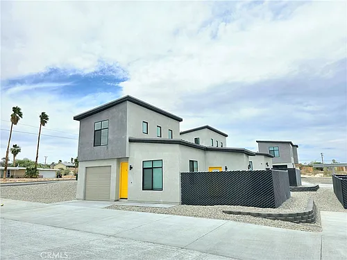 5967 Bagley Ave Photo 1