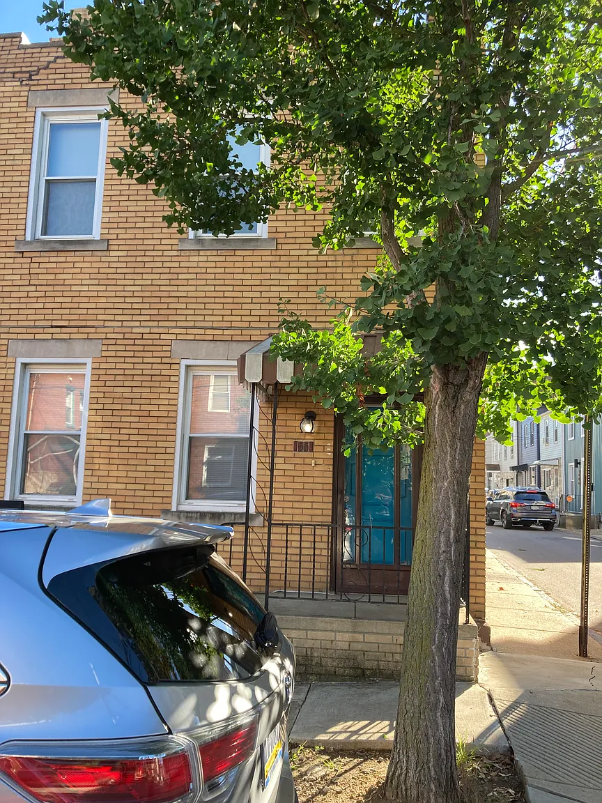 55 S 19th St photo 1