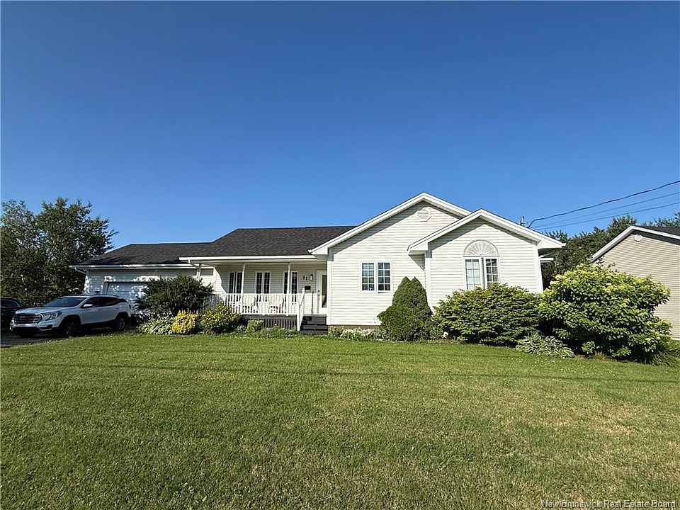 1st image of 91 Leger Cres