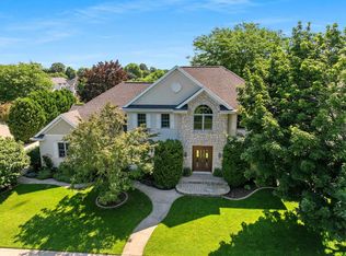 1404 Mahler Blvd, Neenah, WI 54956