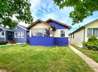 5530 W Warwick Ave, Chicago, IL 60641