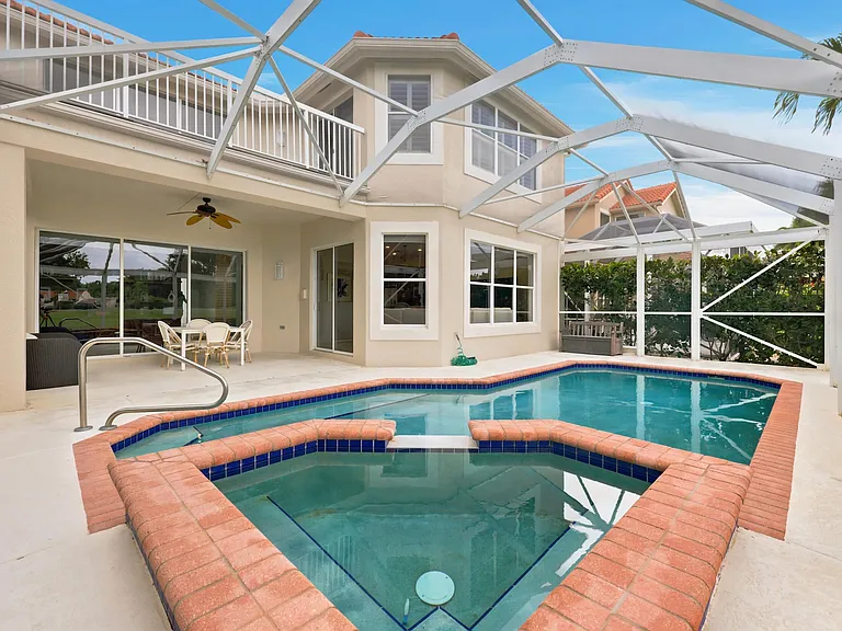 2 Monterey Pointe Dr — Photo 40