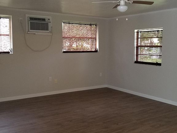 3rd image of 20 NE 3rd St APT 6
