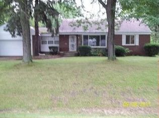 20906 Avon Ln, Southfield, MI 48075