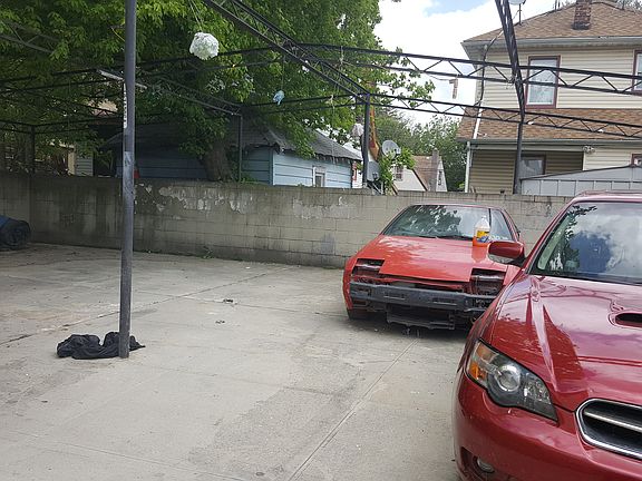 5th image of 11541 172nd St