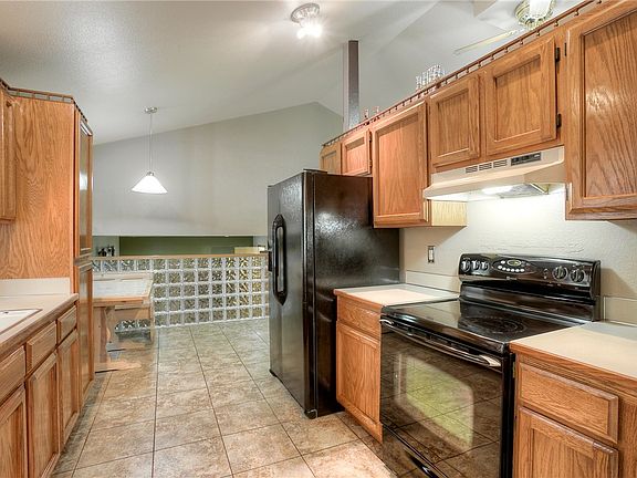 5th image of 9523 175th Street Ct E