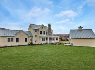 2403 Hickory Ln, Clarks Summit, PA 18411