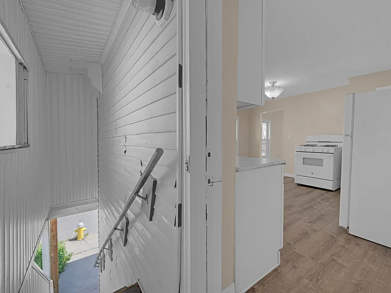 21 Pleasant St #25 — Photo 4