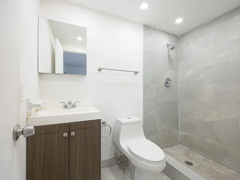9365 Fontainebleau Blvd — Photo 5