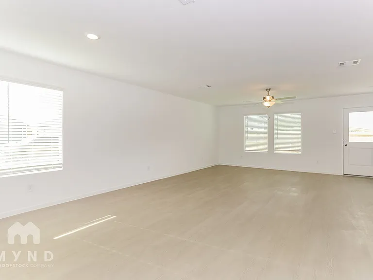 10140 Dalgreen Cir — Photo 8