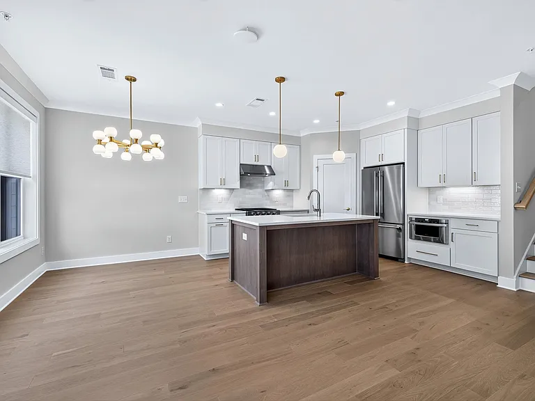 407 Chatham View Rd — Photo 16