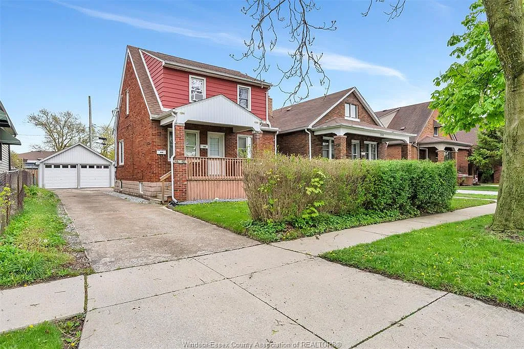 2 bed, $1,300 — Photo 1