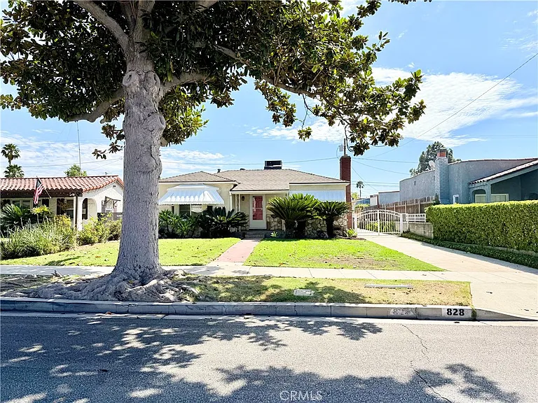 828 N Pass Ave — Photo 50