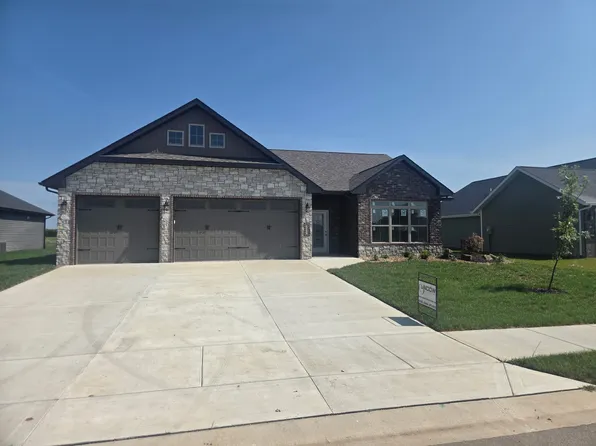 305 Andorah Dr, Troy, IL 62294