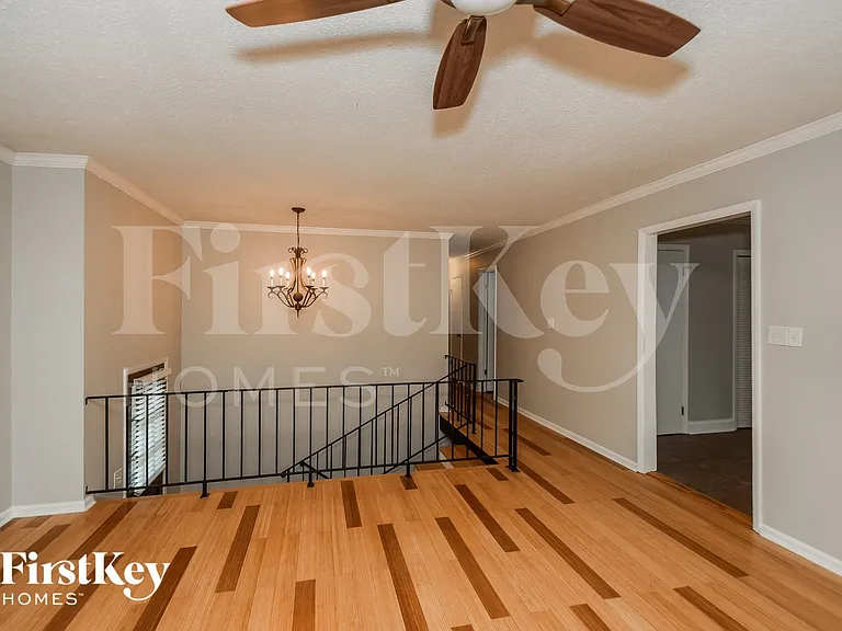 303 Coalmont Rd — Photo 3