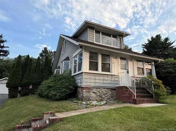 29 Ramapo Road, Garnerville, NY 10923