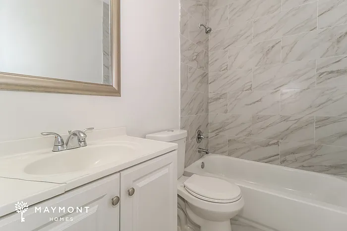 1592 Southern Ave — Photo 13