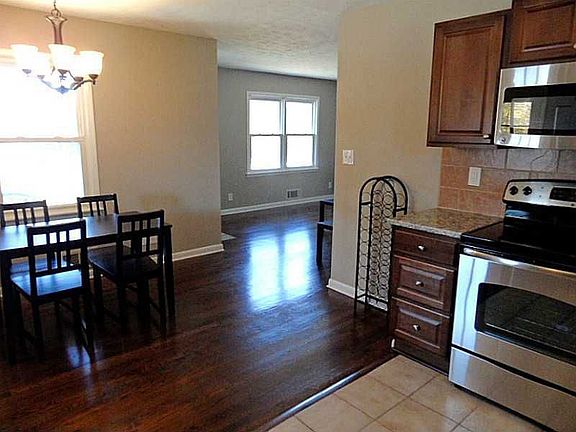 5th image of 3608 Lakeshore Dr