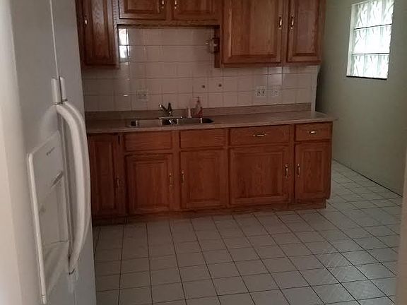 2nd image of 2439 W Armitage Ave #2