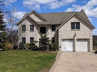 112 High St, Butler, NJ 07405