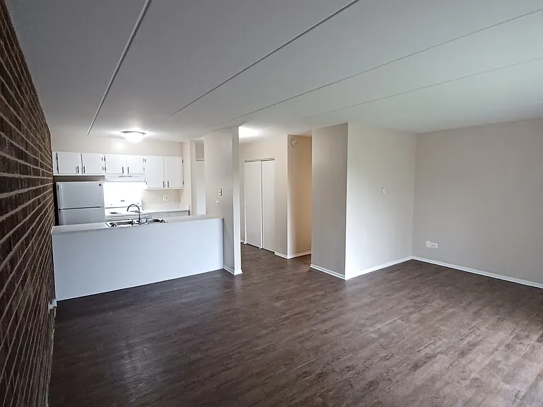 3703 James St #3D — Photo 5