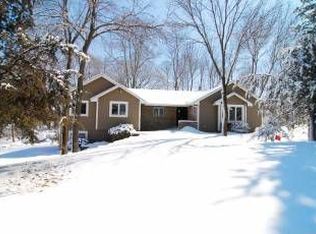 5615 Harding Ln, Shorewood, MN 55331
