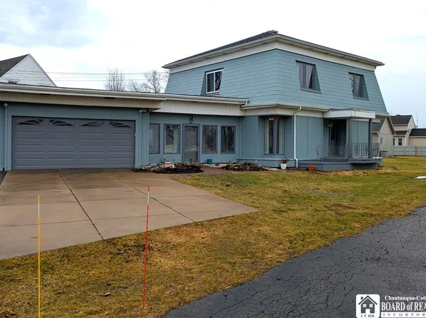 1030 E River Rd, Grand Island, NY 14072