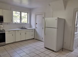 35 Hackett Cir N #2, Stamford, CT 06906