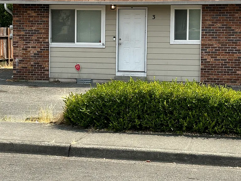 8813 Commercial St SW #3 — Photo 2