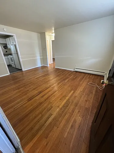 3206 Ellwood Ave Photo 1