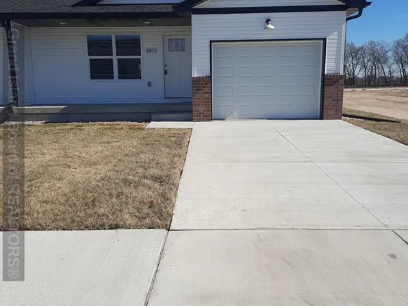 1511 Peach St, Grand Island, NE 68801