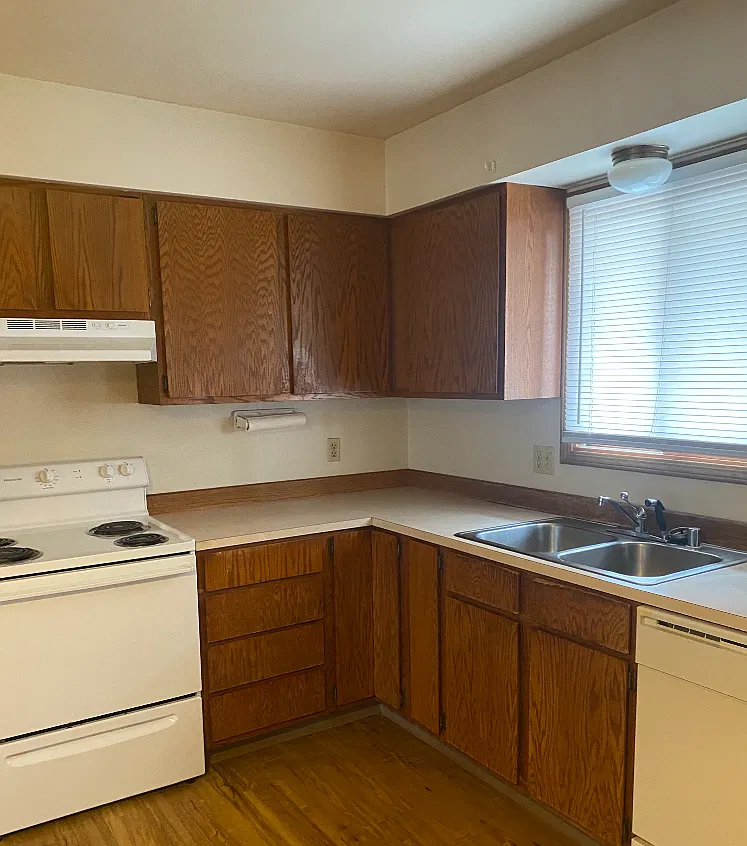 2 bed, 996 sqft, $1,595 — Photo 2