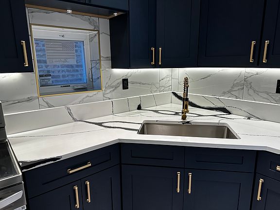 4th image of 6331 S Elizabeth St #R2