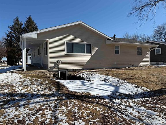 2nd image of 704 B Ave