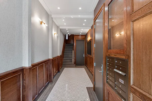 Rented by Douglas Elliman | media 26