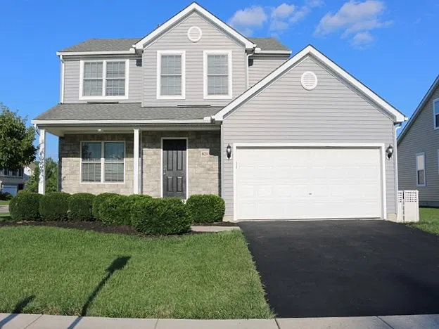 4 bed, 2.5 bath, 1764 sqft, $2,380 — Photo 1
