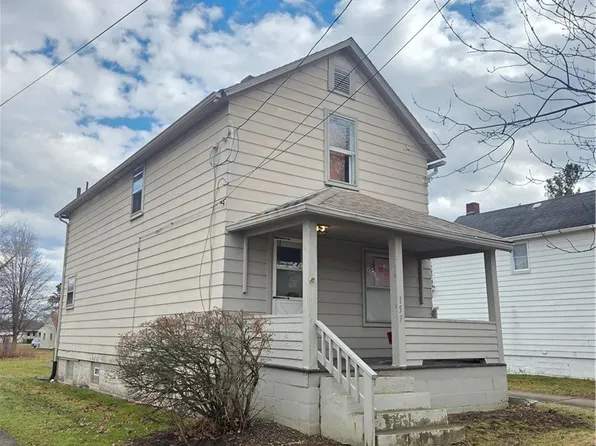 159 Piccadilly St, Campbell, OH 44405