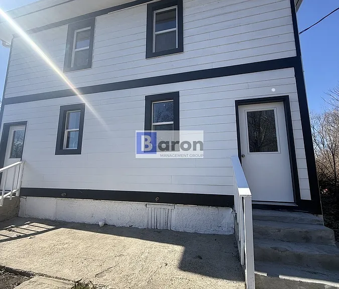 40 S Mathison St #1 — Photo 15