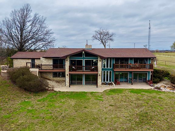3rd image of 1659 Prairie Rd