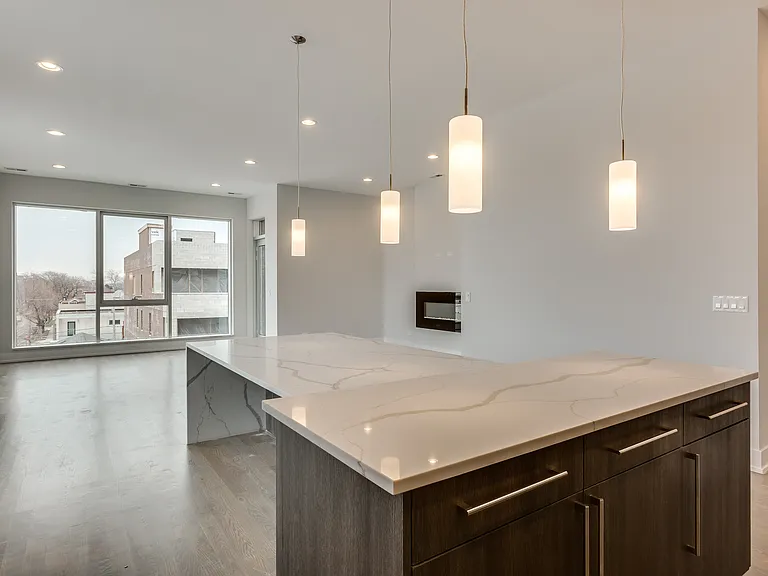 2805 W Cortland St #3 — Photo 4