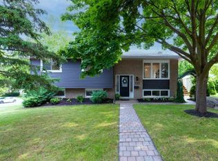 120 Devonglen Dr, Kitchener, ON N2E2J2