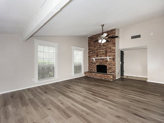 3rd image of 114 S Young Blvd