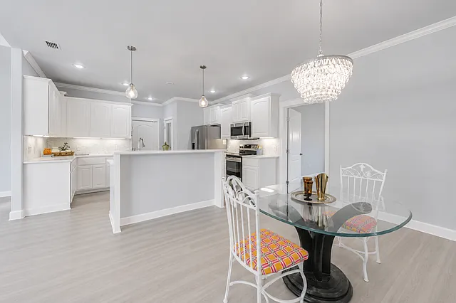 325 Mill Creek Dr — Photo 9