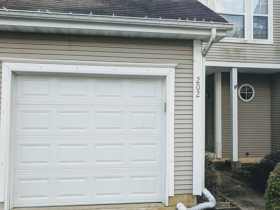 2nd image of 202 Santa Anita Ln