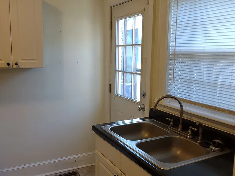 605 S Waccamaw Ave — Photo 4