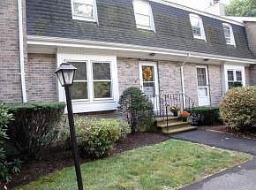 1st image of 190 Fieldstone Dr