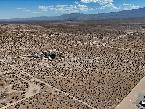 4th image of 709 E End Rd